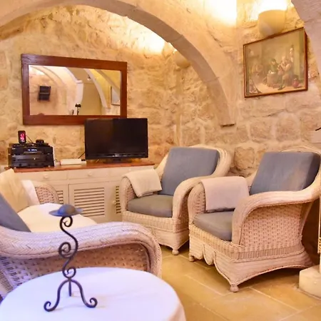 Ta'martin Gozo * Xewkija